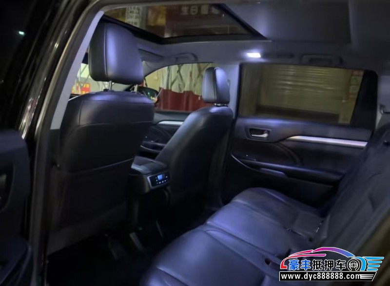 16年丰田汉兰达轿车抵押车出售