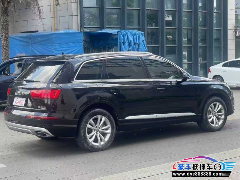 19年奥迪Q7轿车抵押车出售