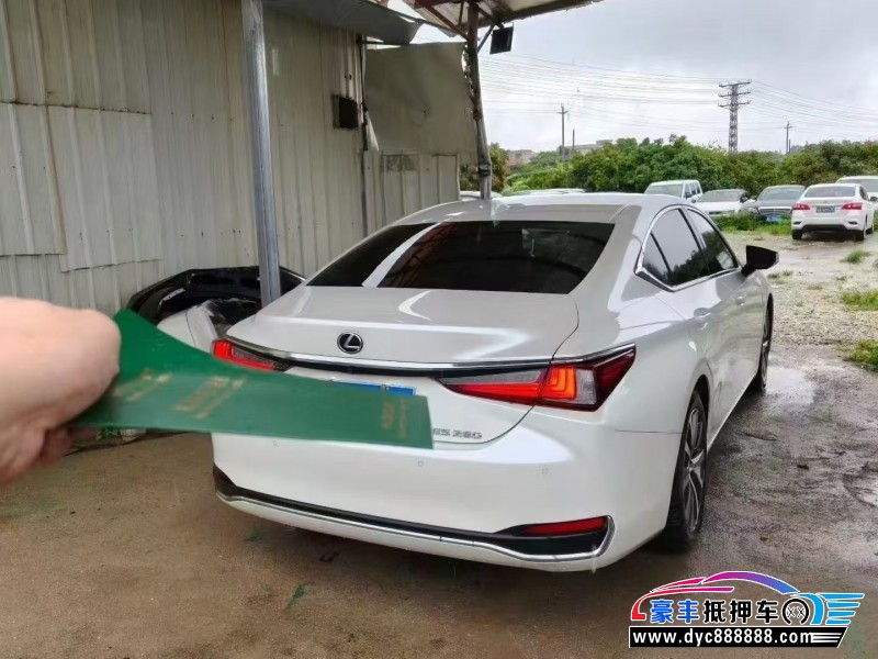 19年雷克萨斯ES轿车抵押车出售