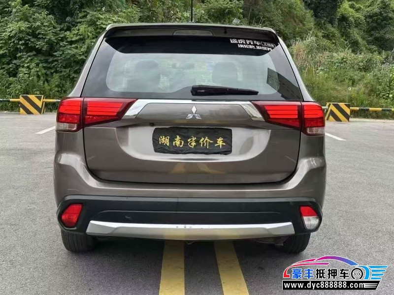 16年三菱欧蓝德SUV抵押车出售