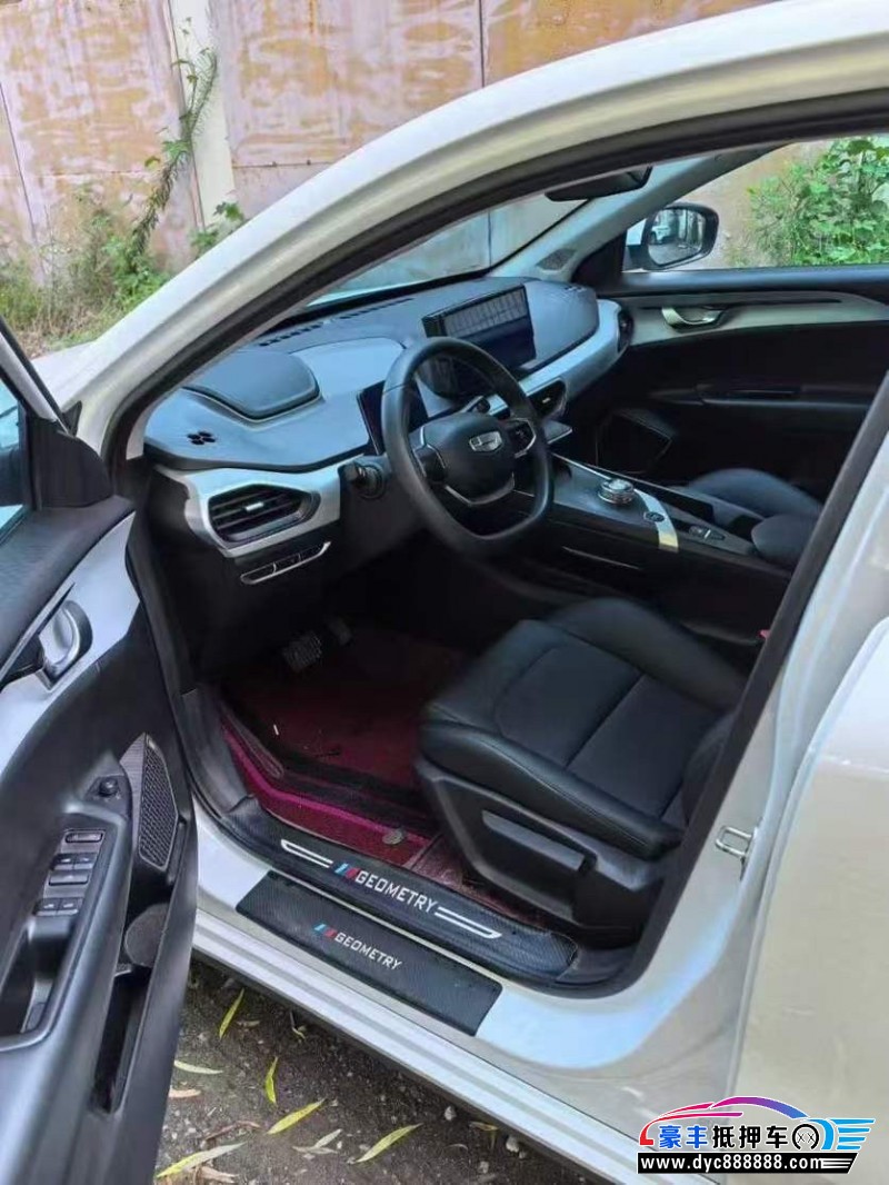 24年吉利几何轿车抵押车出售