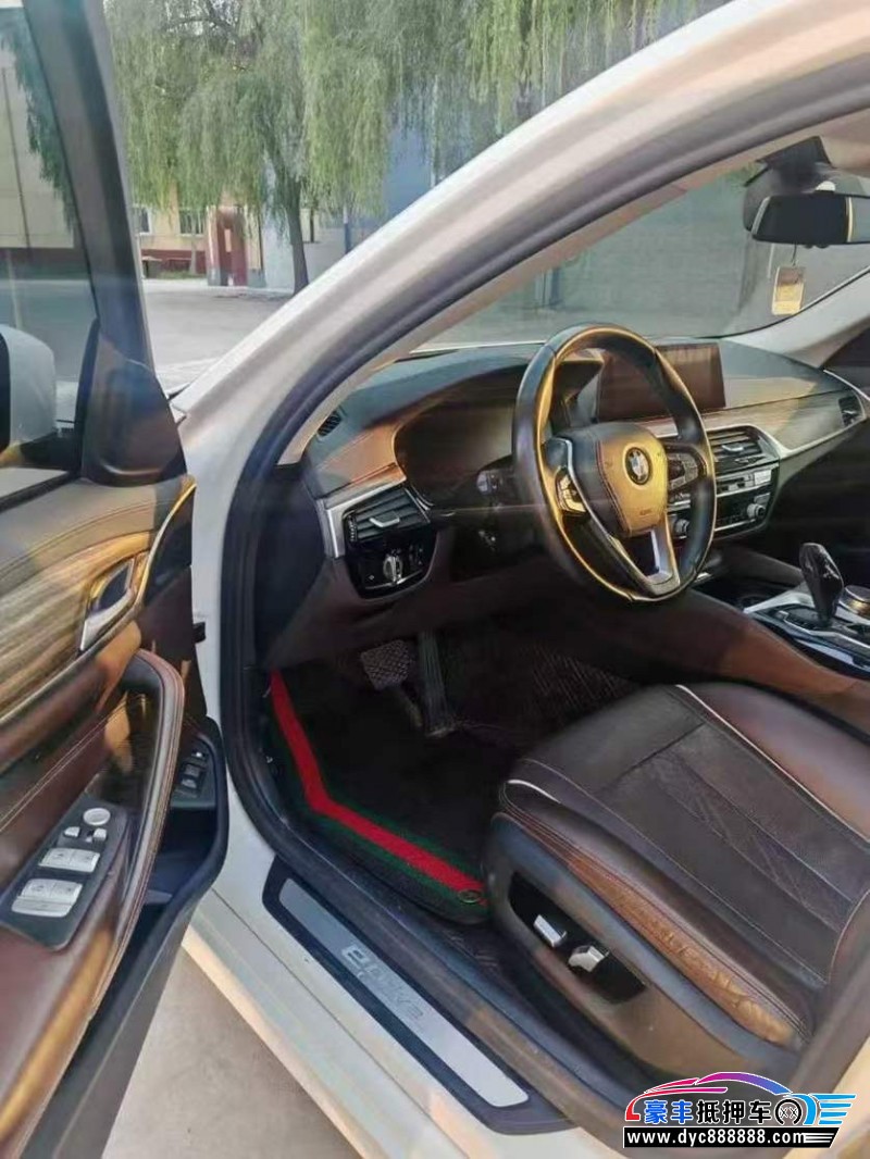 19年宝马5系轿车抵押车出售