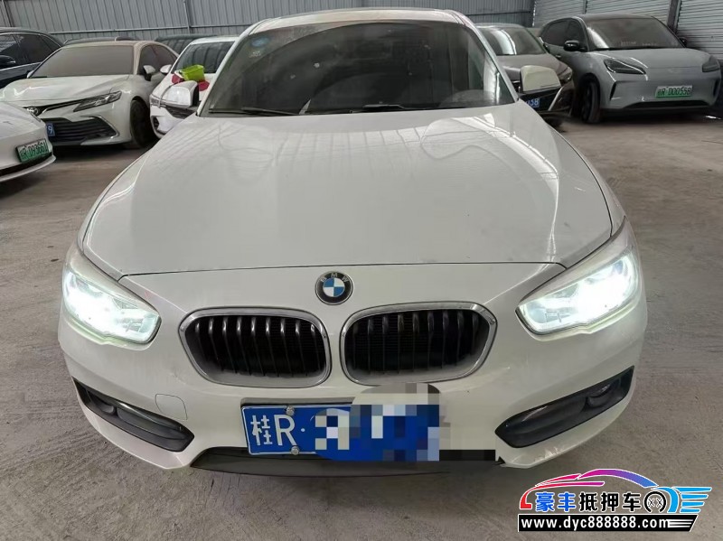 抵押车出售19年宝马1系轿车