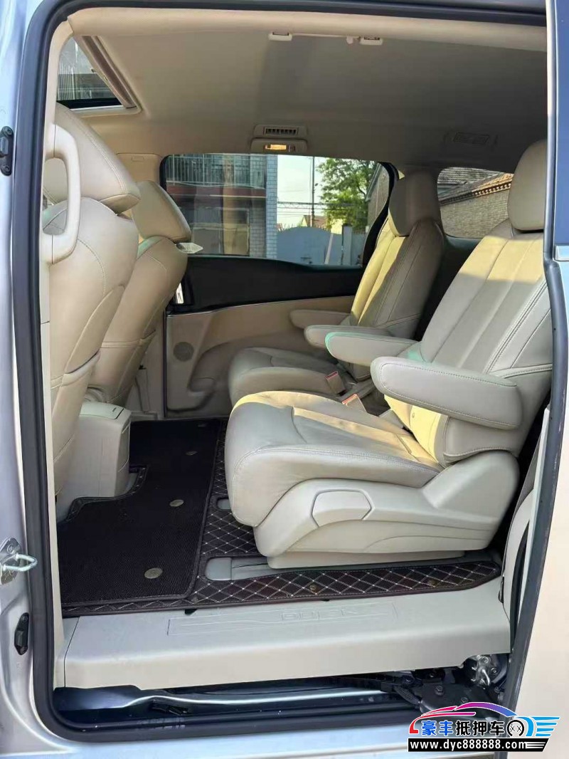 19年别克GL8轿车抵押车出售