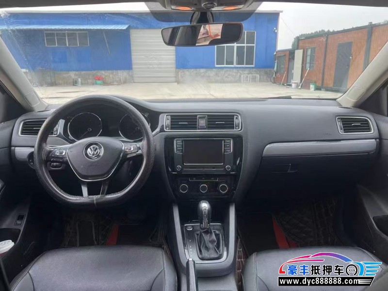 19年大众速腾轿车抵押车出售