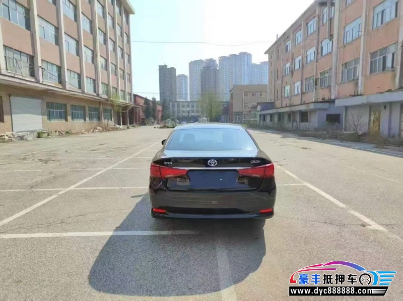 19年丰田皇冠轿车抵押车出售