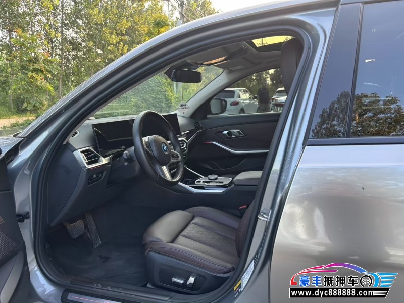 23年宝马i3轿车抵押车出售