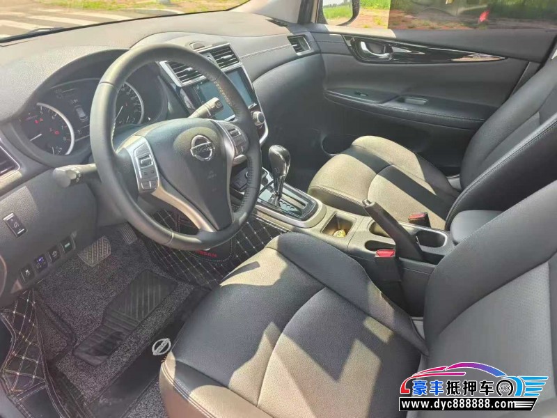 22年日产骐达轿车抵押车出售