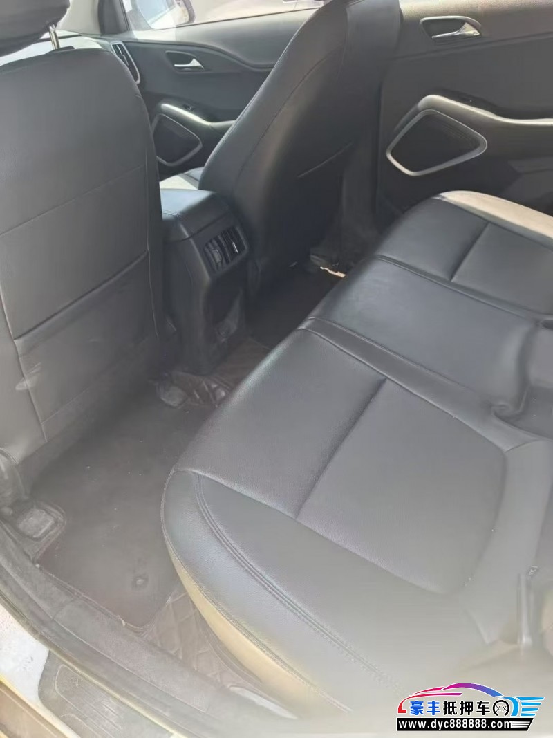 18年现代ix35轿车抵押车出售