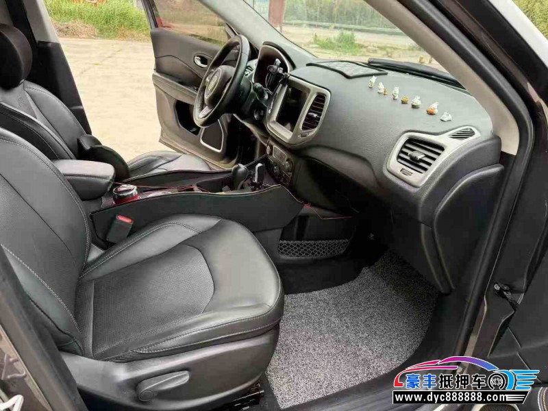 19年Jeep指南者轿车抵押车出售