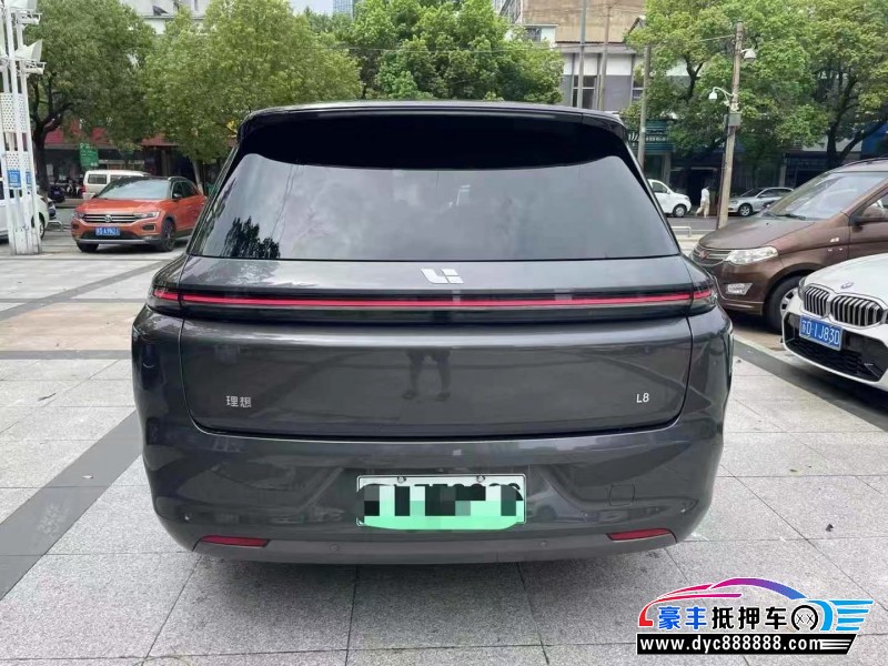 23年理想L8轿车抵押车出售