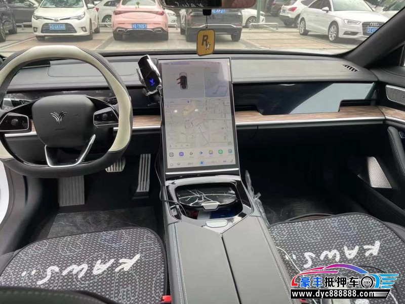 23年哪吒S轿车抵押车出售