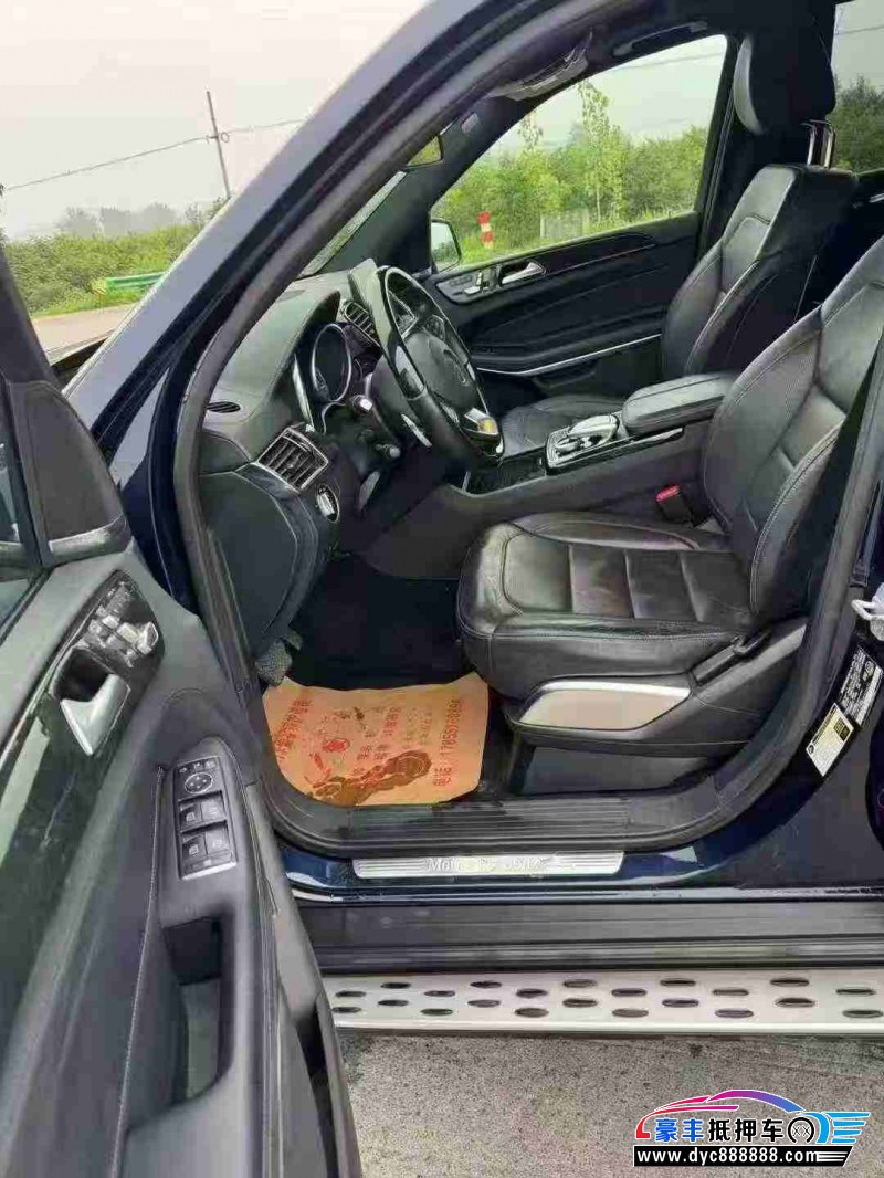 17年奔驰GLS轿车抵押车出售