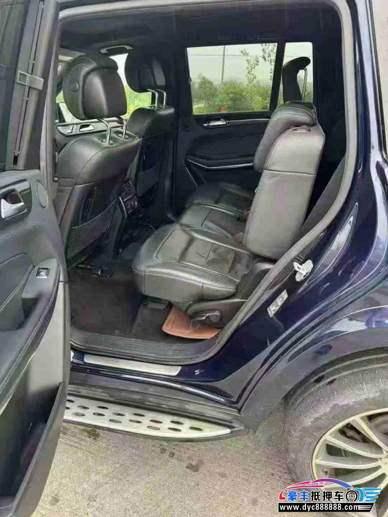 17年奔驰GLS轿车抵押车出售