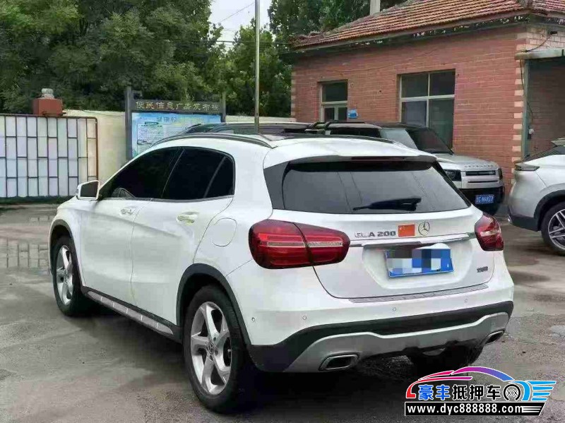 19年奔驰GLA轿车抵押车出售