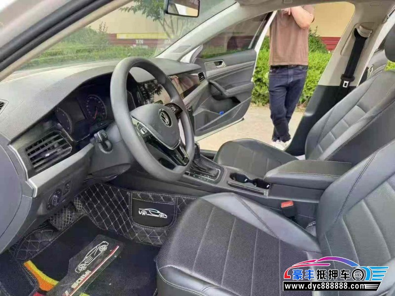 21年大众朗逸轿车抵押车出售