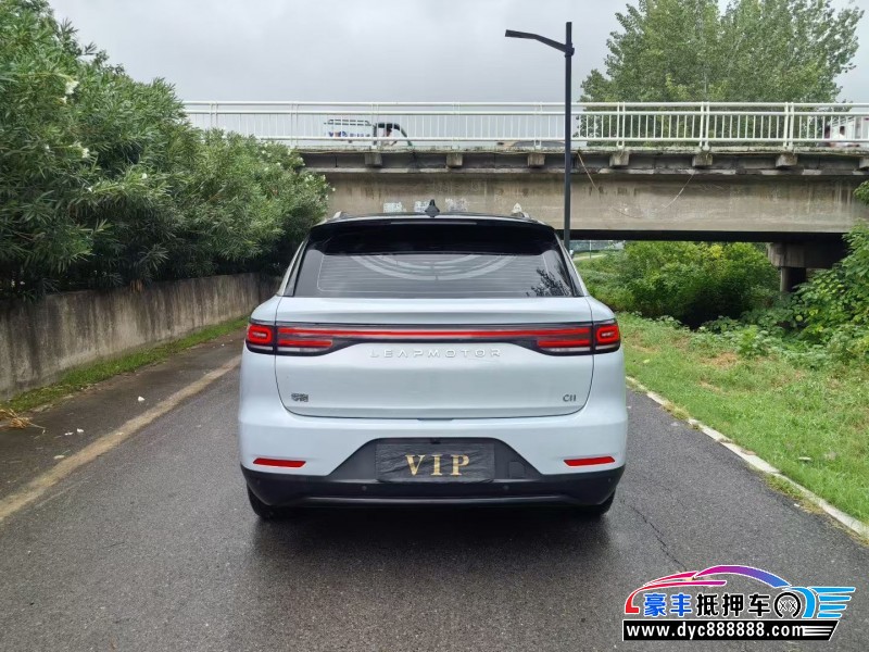 22年零跑C11轿车抵押车出售