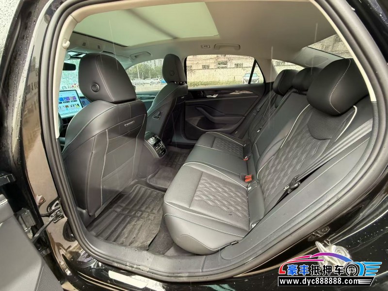 25年大众迈腾轿车抵押车出售