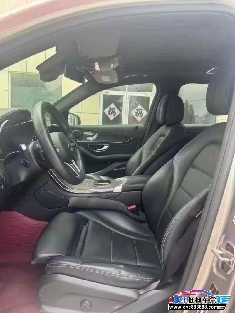 20年奔驰GLC轿车抵押车出售