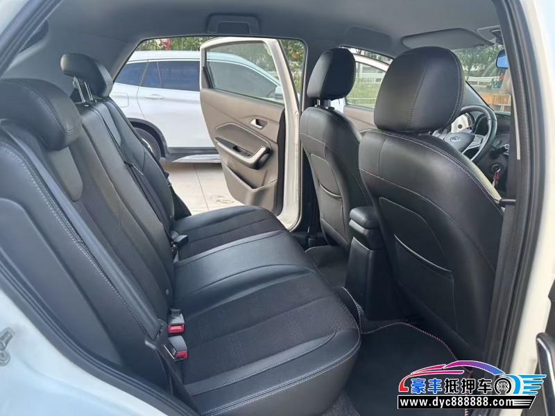 19年奇瑞瑞虎3x轿车抵押车出售