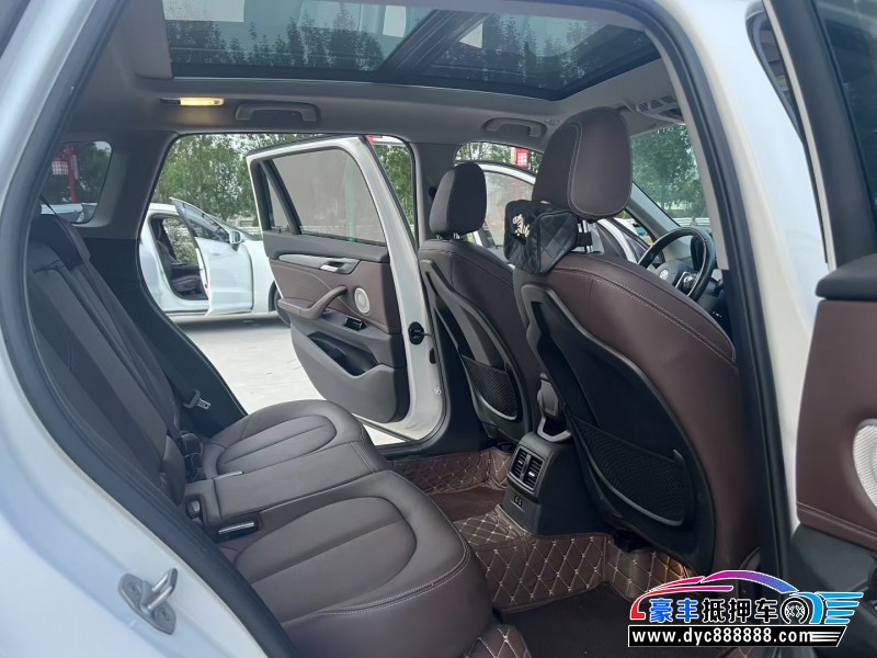 21年宝马X1轿车抵押车出售