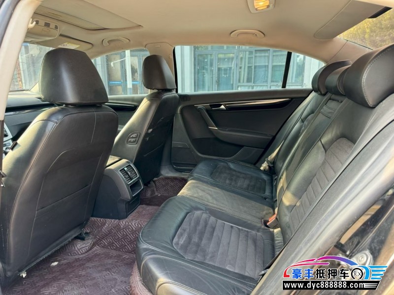 14年大众迈腾轿车抵押车出售