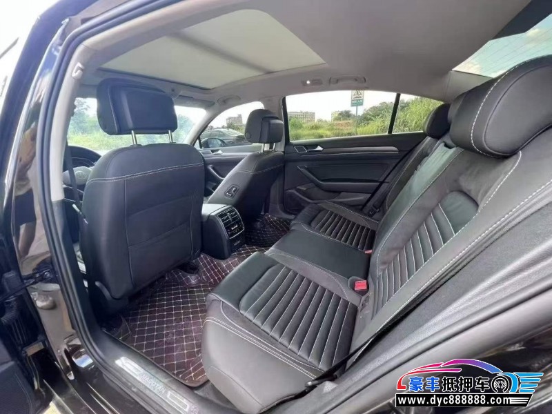 21年大众迈腾轿车抵押车出售