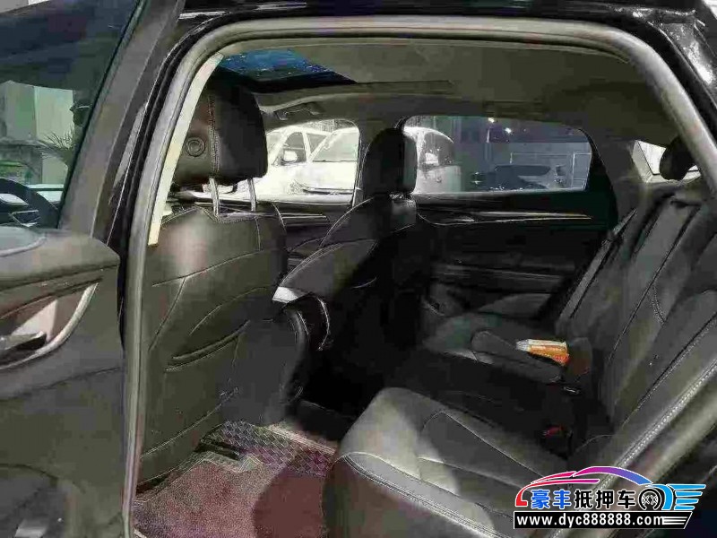 22年别克君越轿车抵押车出售