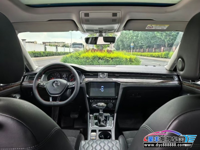 17年大众迈腾轿车抵押车出售