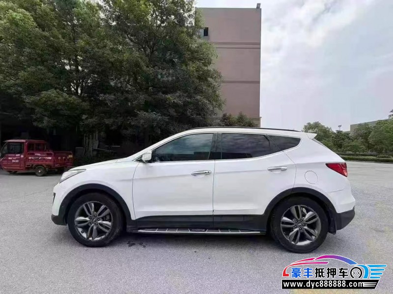 13年现代新胜达轿车抵押车出售