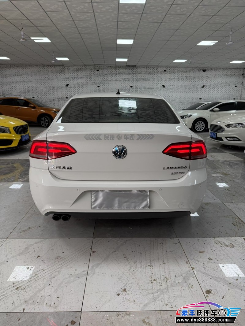 17年大众凌渡轿车抵押车出售