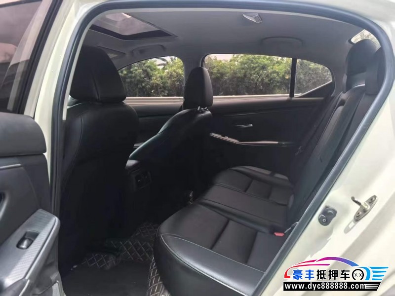 20年日产轩逸轿车抵押车出售