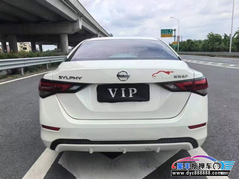 20年日产轩逸轿车抵押车出售