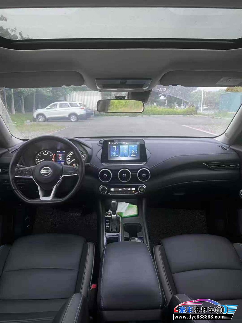 22年日产轩逸轿车抵押车出售