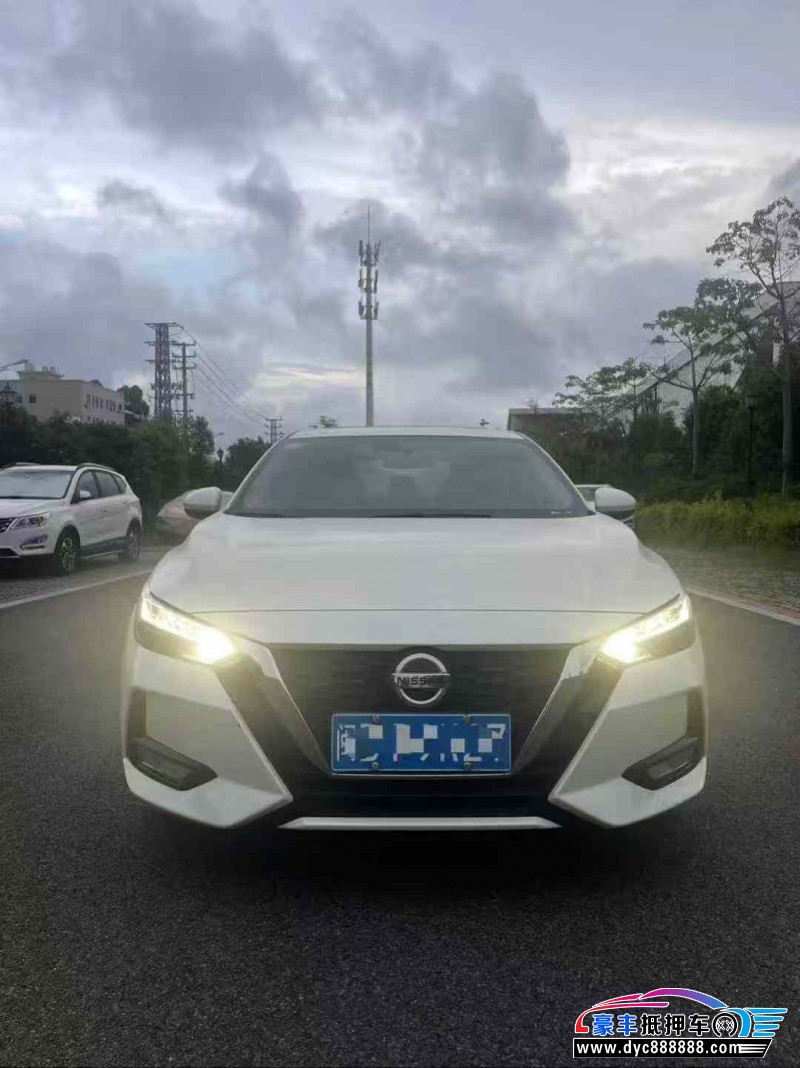 22年日产轩逸轿车抵押车出售