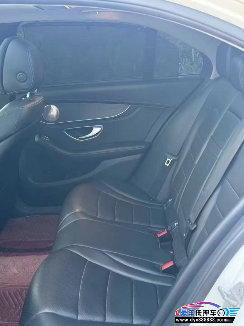 14年奔驰C轿车抵押车出售