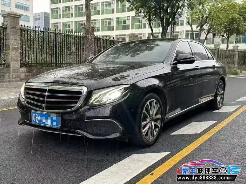 17年奔驰E轿车抵押车出售