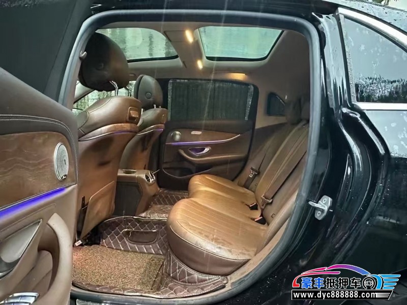 17年奔驰E轿车抵押车出售