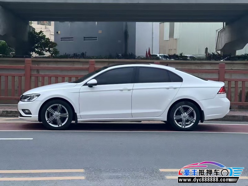 15年大众凌渡轿车抵押车出售