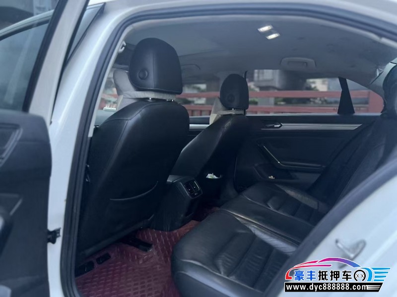 15年大众凌渡轿车抵押车出售