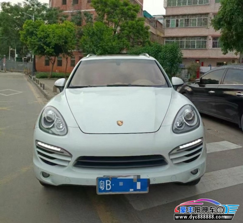 13年保时捷卡宴轿车抵押车出售