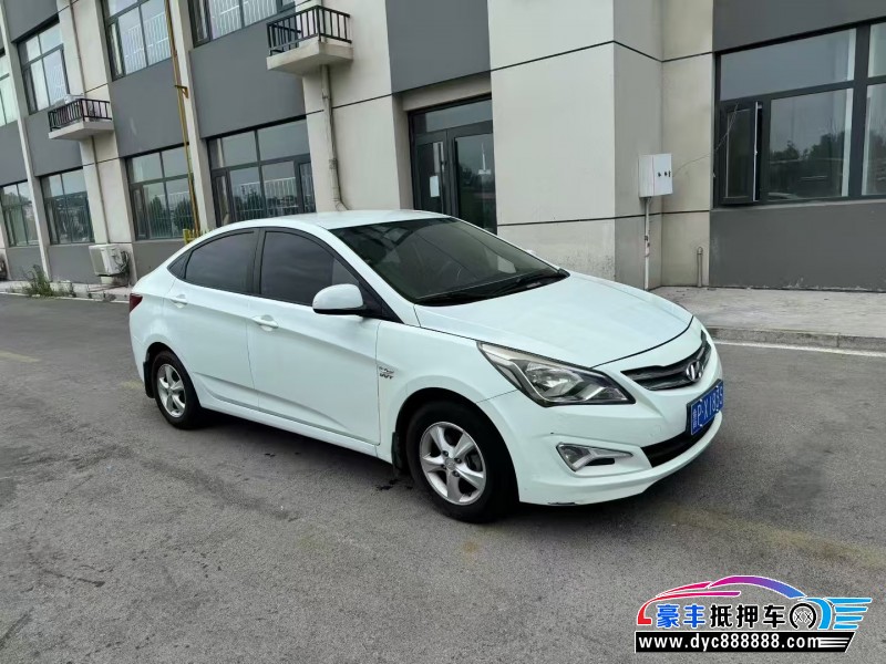 16年现代瑞纳轿车抵押车出售