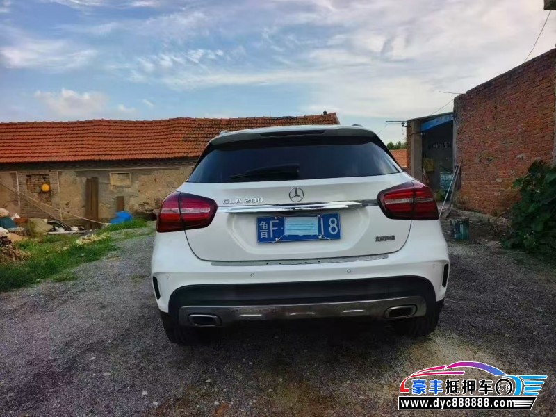 19年奔驰GLA轿车抵押车出售
