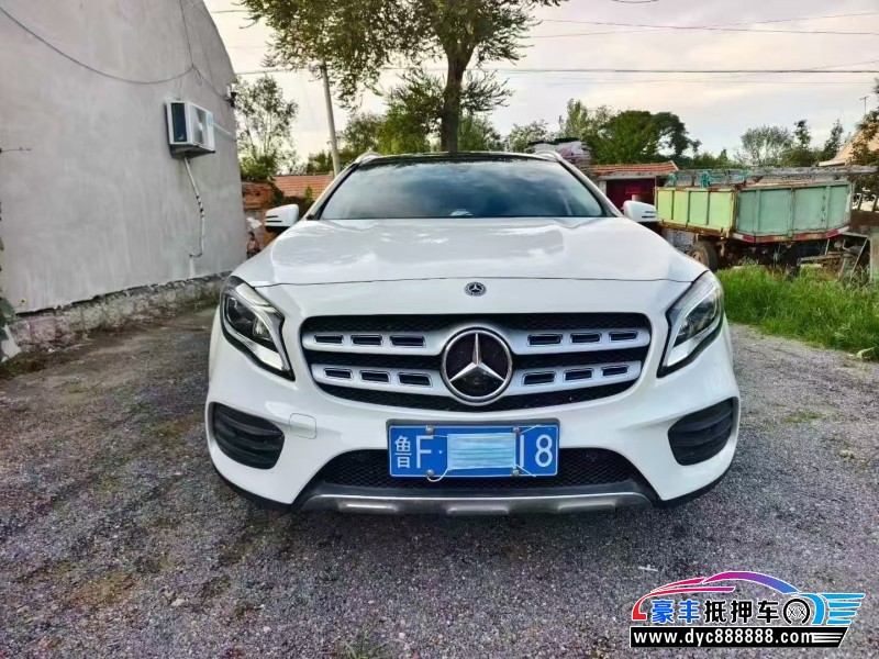 19年奔驰GLA轿车抵押车出售