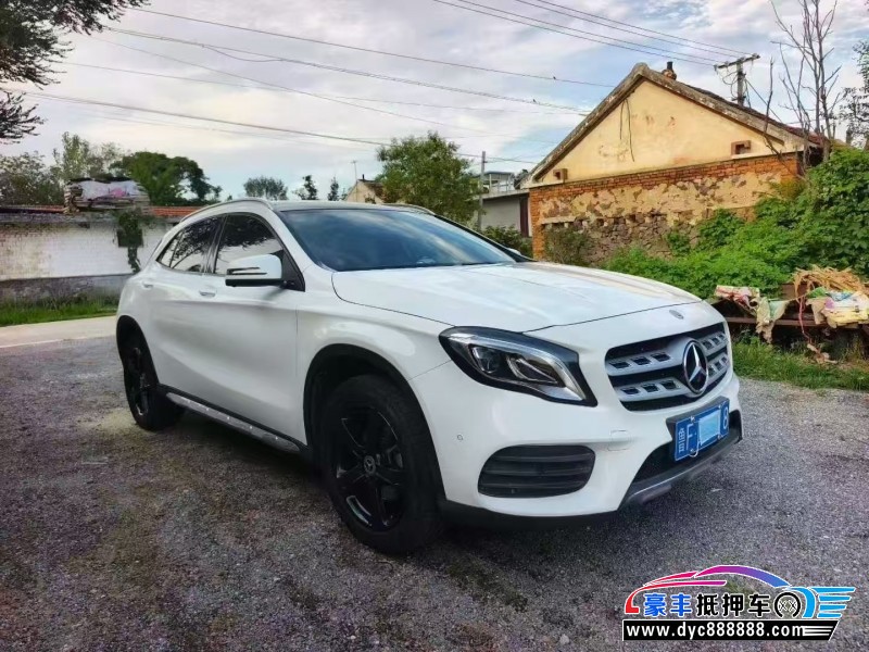 19年奔驰GLA轿车抵押车出售