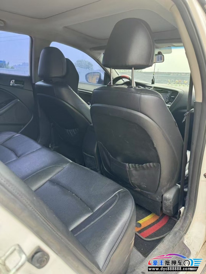 15年起亚K5轿车抵押车出售