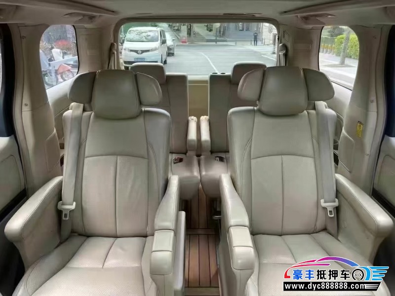 12年丰田威尔法轿车抵押车出售