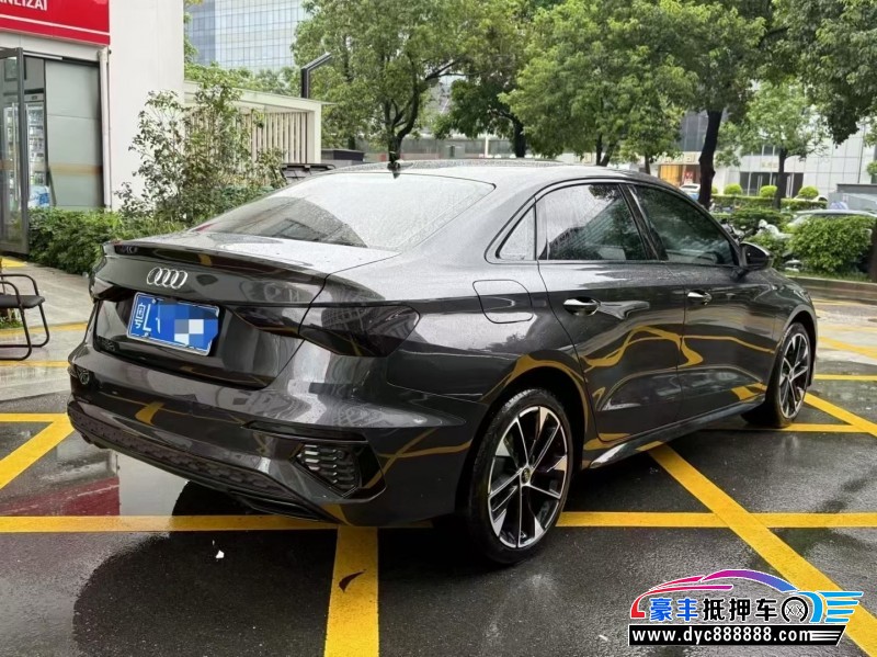 23年奥迪A3轿车抵押车出售