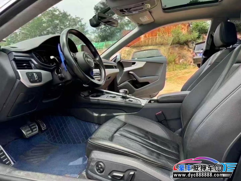 18年奥迪A5轿车抵押车出售