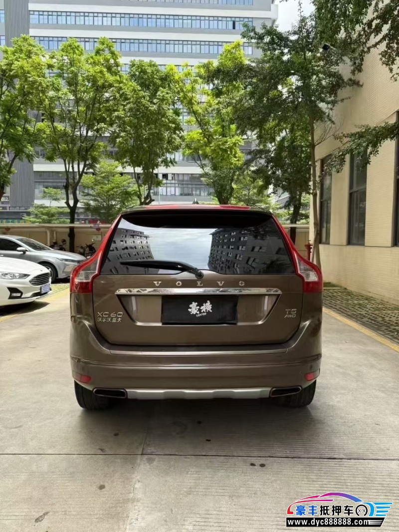 15年沃尔沃XC60轿车抵押车出售